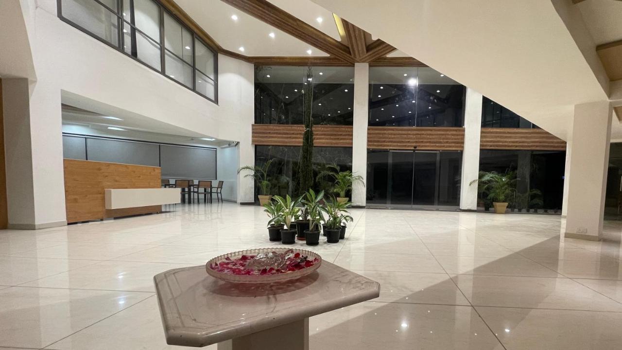 Heaven 7 Hotel & Resort Himatnagar Zewnętrze zdjęcie