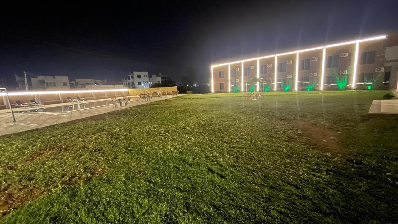 Heaven 7 Hotel & Resort Himatnagar Zewnętrze zdjęcie