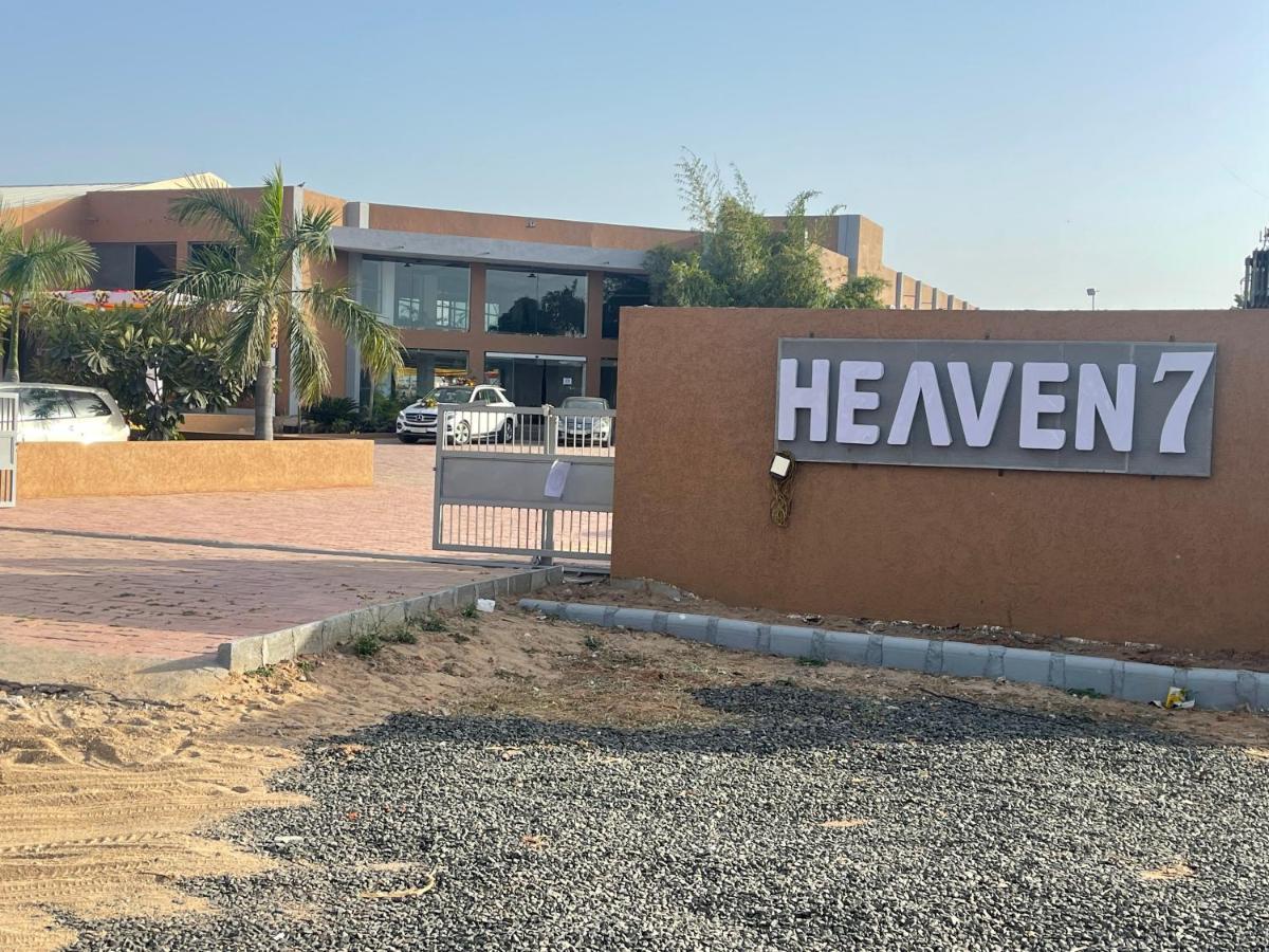 Heaven 7 Hotel & Resort Himatnagar Zewnętrze zdjęcie