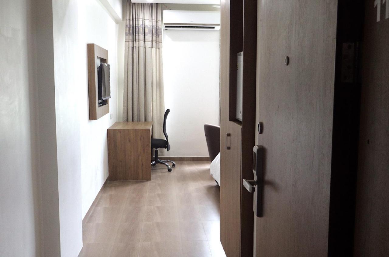 Heaven 7 Hotel & Resort Himatnagar Zewnętrze zdjęcie